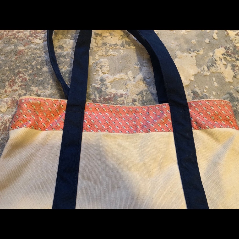 🐳 Vineyard Vines Classic Tote - Picture 13 of 14